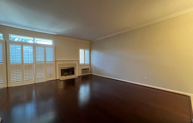 Remodeled 2 Bedroom 2 Bath Condo Walking distance to Santa Row