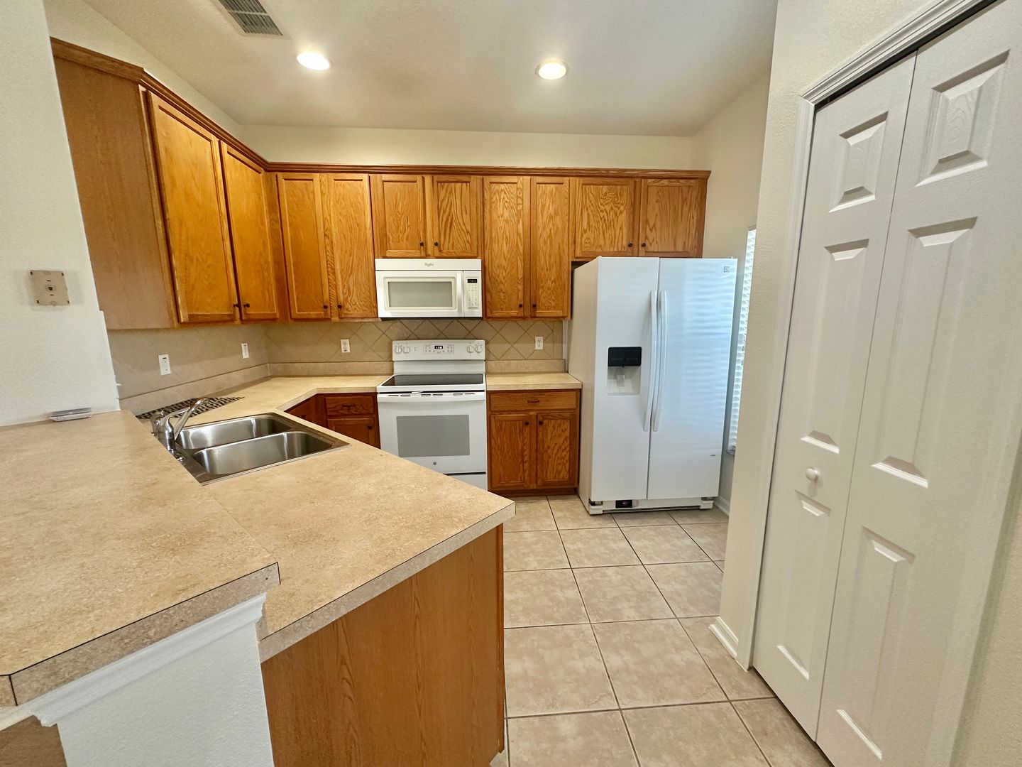 Orlando - 3 Bedroom, 2.5 Bathroom - $1,845.00
