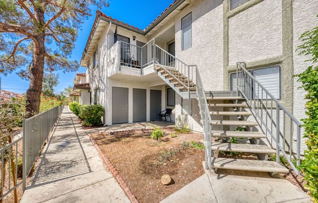 Cute and cozy 2 bedroom with all appliances