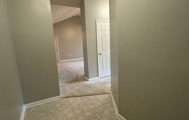 Beautiful 3 Bedroom and 2 Bath Apartment