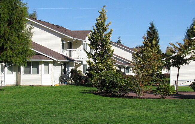 3 beds, 2 baths, 1,100 sqft, $1,625, Unit 233