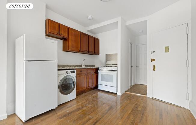 Studio, 1 bath, $2,300, Unit 4