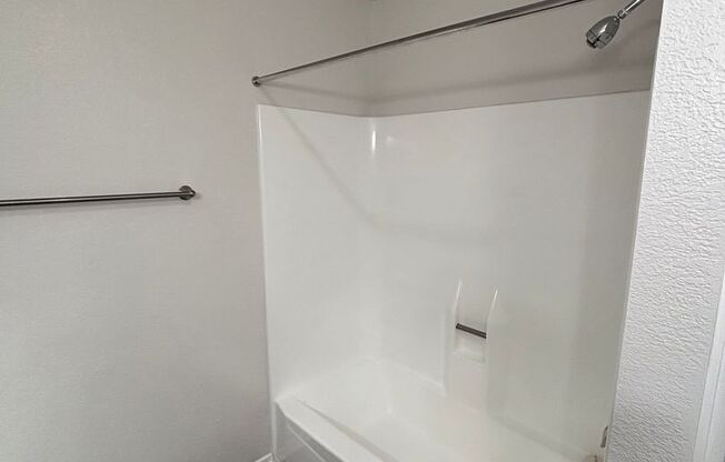 1 bed, 1 bath, 750 sqft, $2,220, Unit 1804