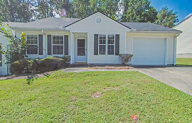 Columbia County with Garage!