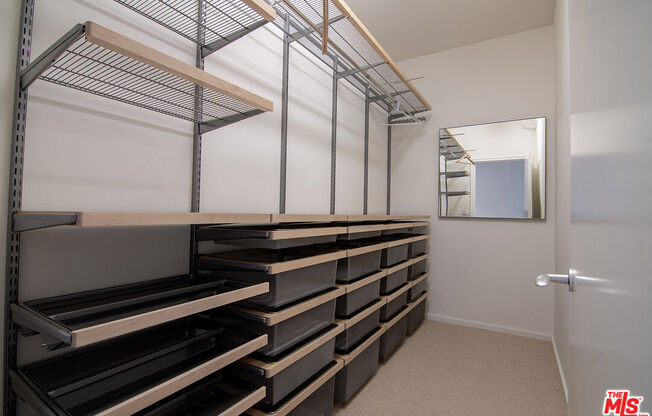 2 beds, 2.5 baths, 2,320 sqft, $6,700, Unit 1511