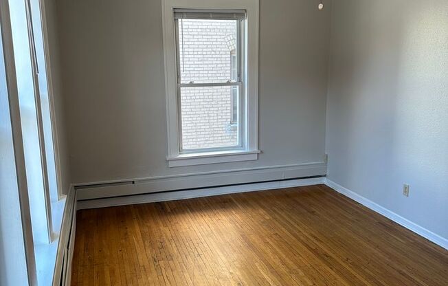 2 beds, 1 bath, 680 sqft, $1,325, Unit 202