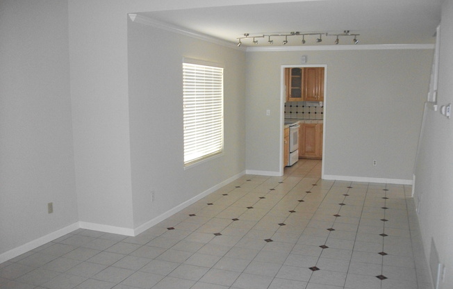 4 bedroom home/ 2.5 Bath Single Family Home in 95133