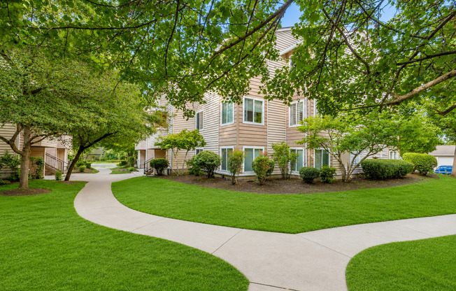 3 beds, 2 baths, $1,695, Unit 67