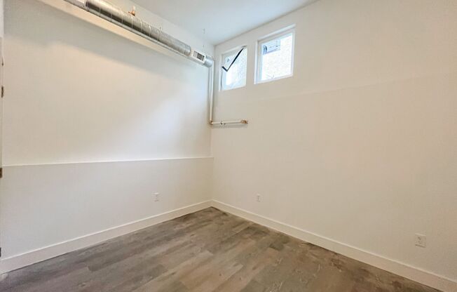 2 beds, 1 bath, 850 sqft, $1,995, Unit 523