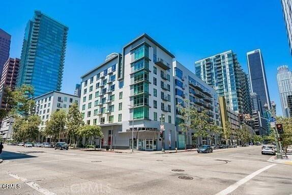 1 bed, 1 bath, 672 sqft, $2,300, Unit 221