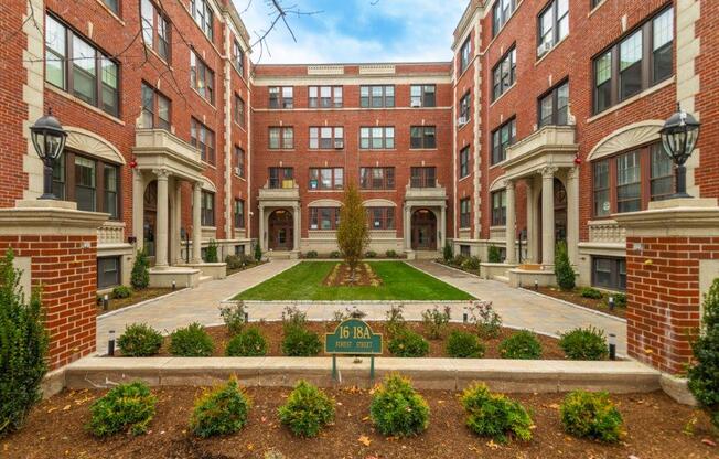 1 bed, 1 bath, 574 sqft, $3,200, Unit 22