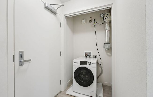 2 beds, 2 baths, 853 sqft, $3,750, Unit 407