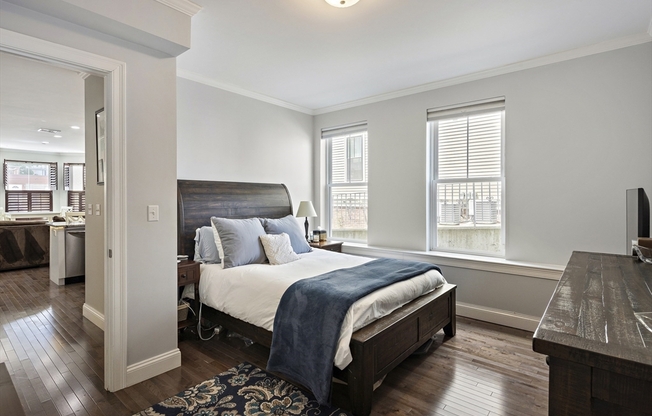 46 W EAGLE ST