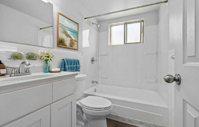 2 beds, 1 bath, 552 sqft, $1,399, Unit 9562-2-2A