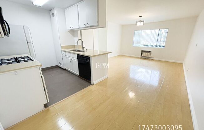 515 S Chevy Chase Dr