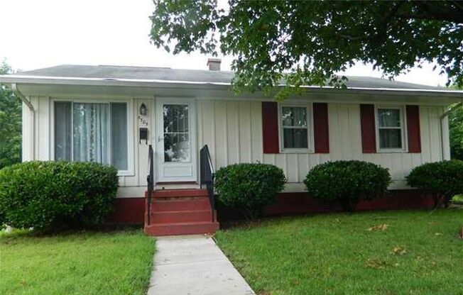 3 beds, 1 bath, $1,995