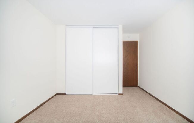 2 beds, 1 bath, 1,155 sqft, $1,530, Unit 051