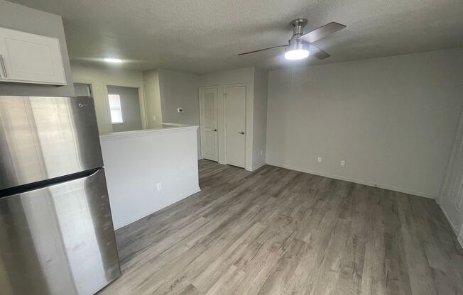2 beds, 1 bath, 855 sqft, $1,099, Unit 3364-17