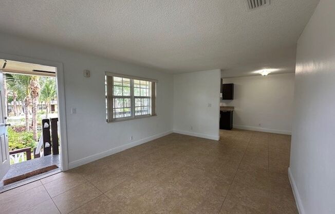 2 beds, 1 bath, 800 sqft, $1,925, Unit 224