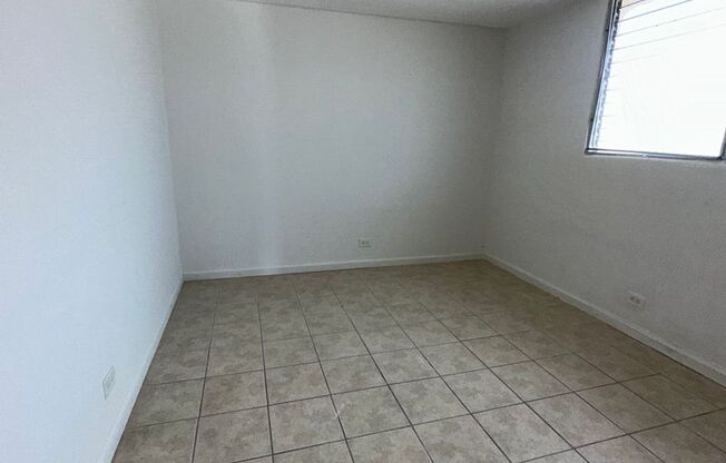 1 bed, 1 bath, $1,600, Unit A443