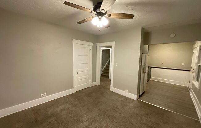 2 beds, 1 bath, $895, Unit Unit 03