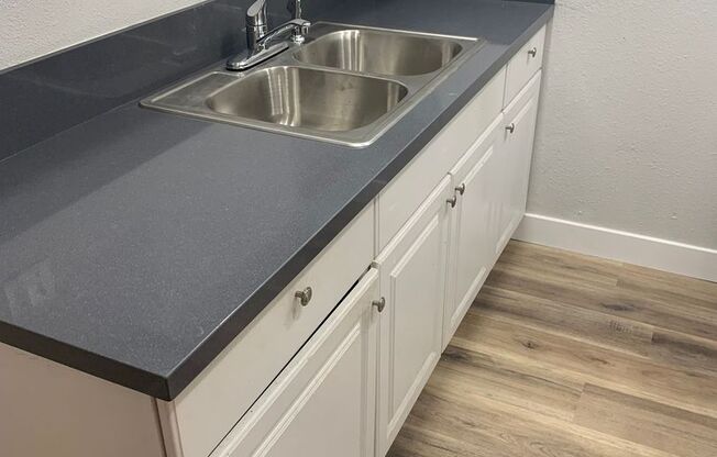 1 Bedroom 1 Full Bathroom
