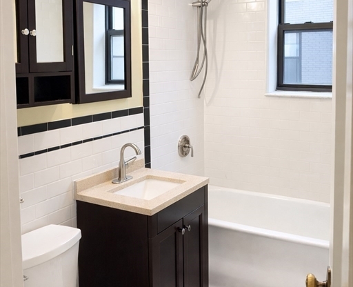 2 beds, 1 bath, 622 sqft, $3,400, Unit 506