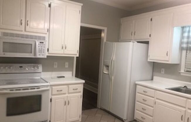 3 beds, 2 baths, $1,800