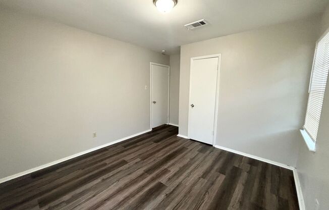 3 beds, 1 bath, $1,650