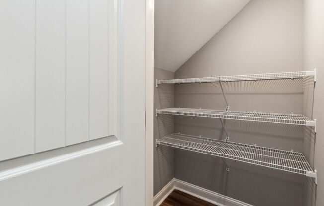 3 beds, 2.5 baths, 1,384 sqft, $1,499