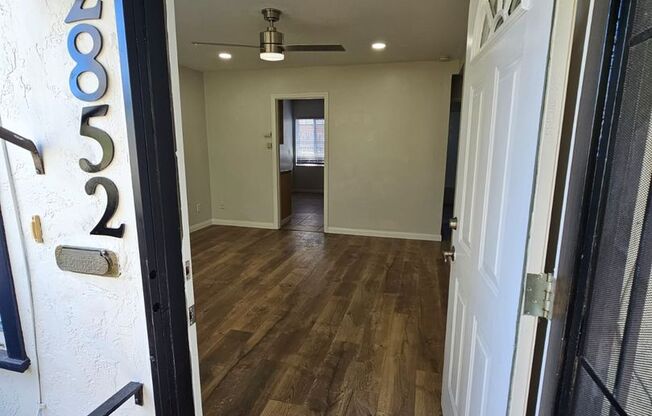 2 beds, 1 bath, $2,395, Unit 2852