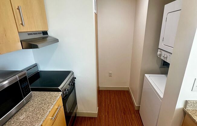 Studio, 1 bath, 350 sqft, $1,295, Unit 619 - A