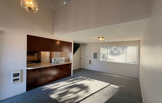 Spacious 1 Bedroom Duplex, Great Location, W/D In Unit, Bright Living Space!!