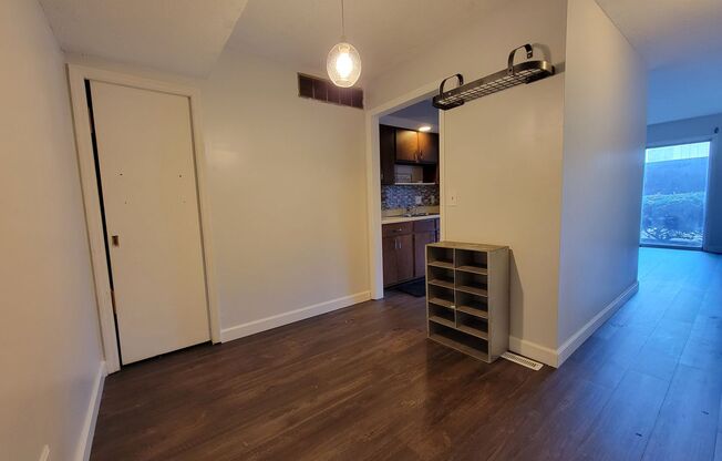 Renovated 2 Bedroom Apartment Conveniently Located Near Shopping, Parks, and Schools