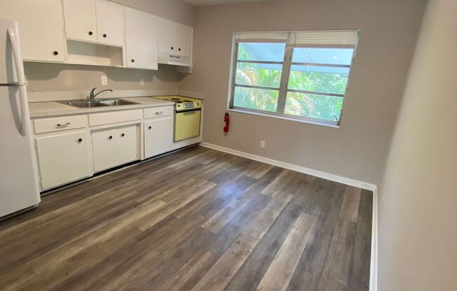 612 Prosperity Farms Road