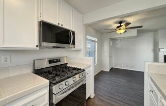 Dual Master 2B/2BA w/ Washer/Dryer, Reserved Parking, & Patio!