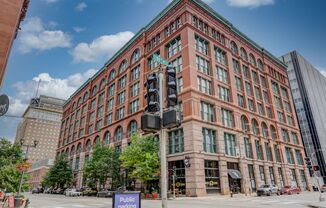 Beautiful Condo in Washington Loft District