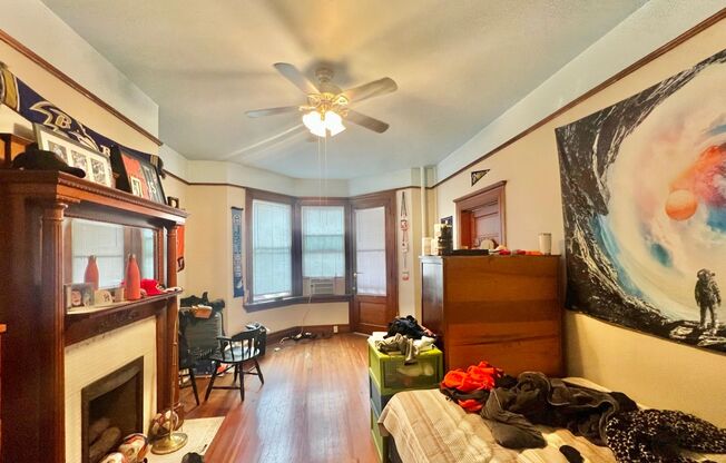 3 beds, 2 baths, 1,500 sqft, $2,400, Unit Unit 1