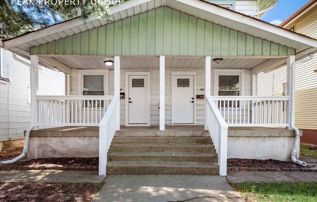 1359 N 6 ST
