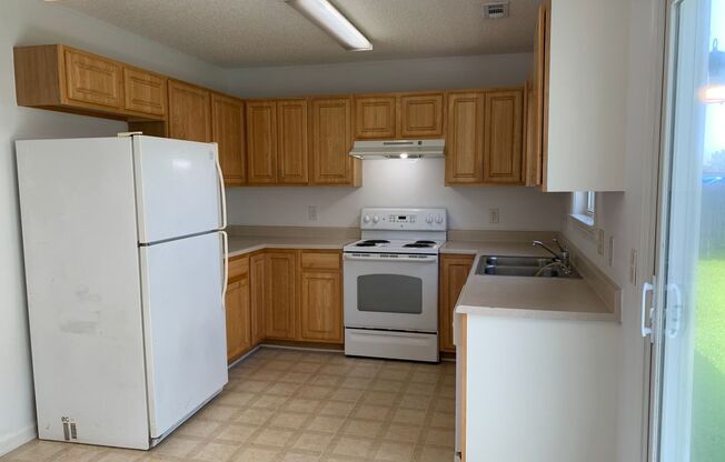 TWO WEEKS FREE RENT - 3 Bedroom, 2 Bath House on Newbury Lane