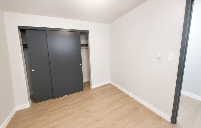 Hot Deal! North Seattle 1BR Near Green Lake + $300 Rent Savings