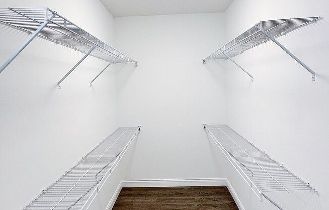 2 beds, 2 baths, 1,300 sqft, $1,299, Unit 3011