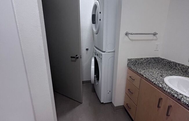 2 beds, 2 baths, 1,087 sqft, $1,800, Unit 113