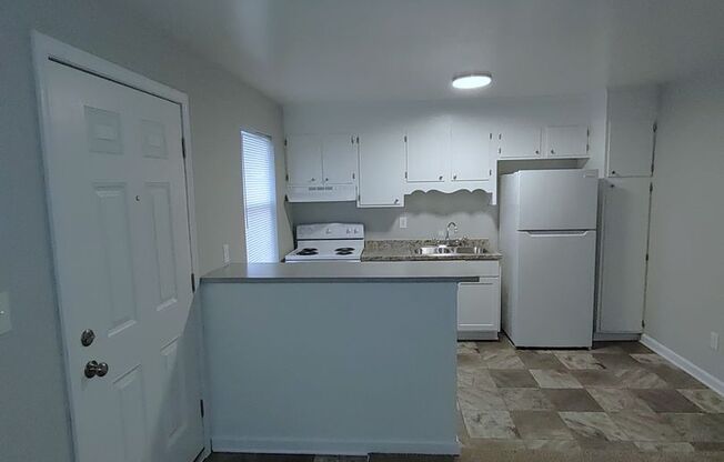 1 bed, 1 bath, 576 sqft, $715, Unit 3625-M