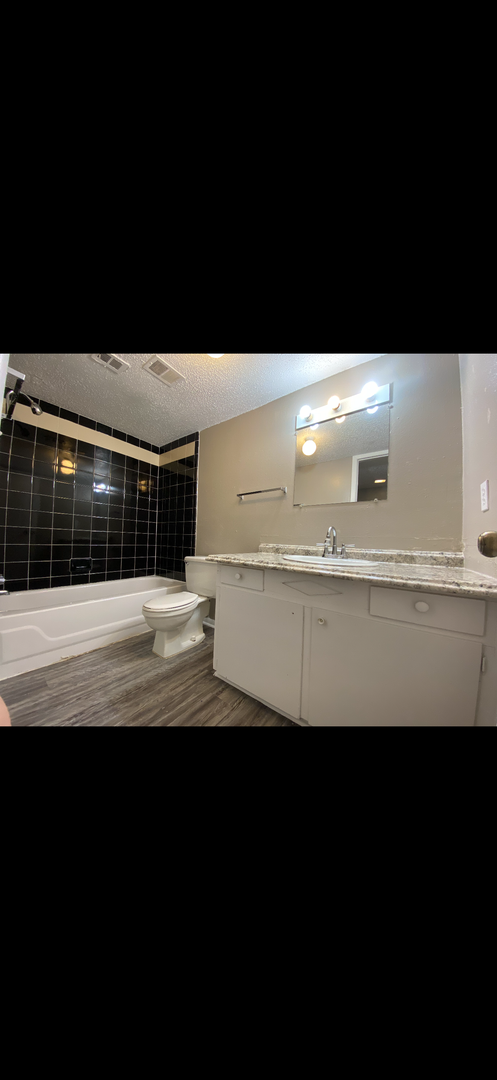 1 bed, 1 bath, 600 sqft, $1,000, Unit 6014-5