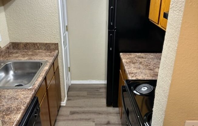 1 bed, 1 bath, 527 sqft, $789