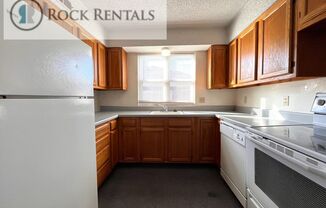 2 beds, 1.5 baths, 900 sqft, $789, Unit Apt 3