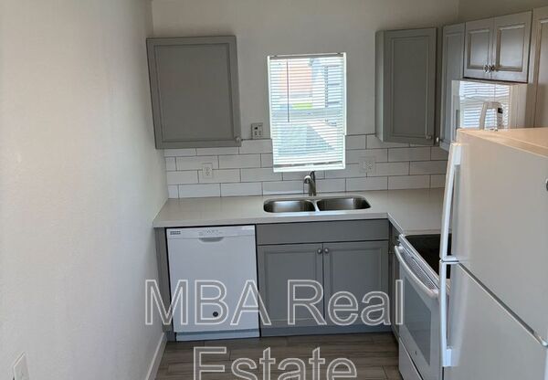 5040 N. 18th Ave #3