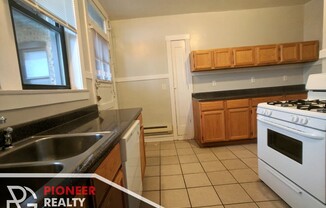 1115 W Oakdale Ave
