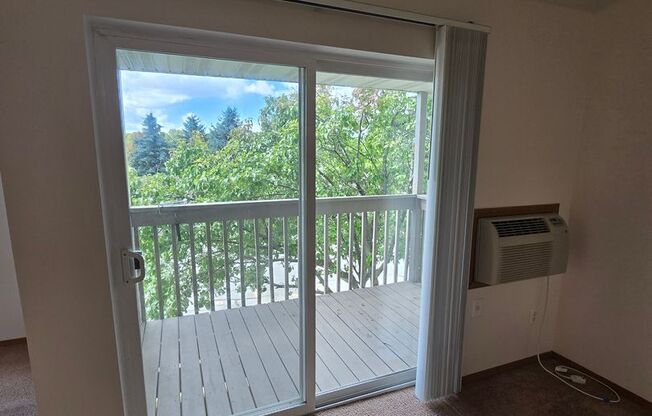 2 beds, 1 bath, 856 sqft, $1,269, Unit PL   7605